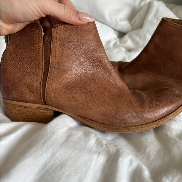 Clarks Brown Leather Ankle Boots (Women’s 9) - Picture 1 of 6